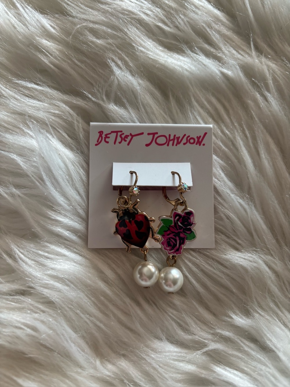 Earrings Betsey Johnson mismatched